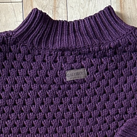 Women's Sweater - Picture 6 of 6